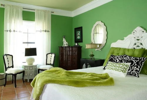 緑でコーディネートされた寝室