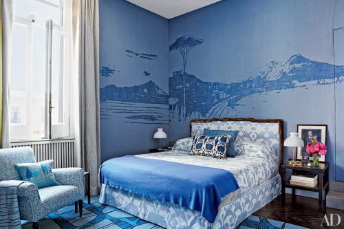 青を使った寝室